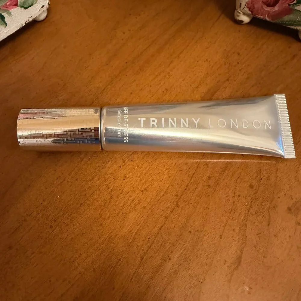 Trinny London BFF De-Stress Tinted Serum